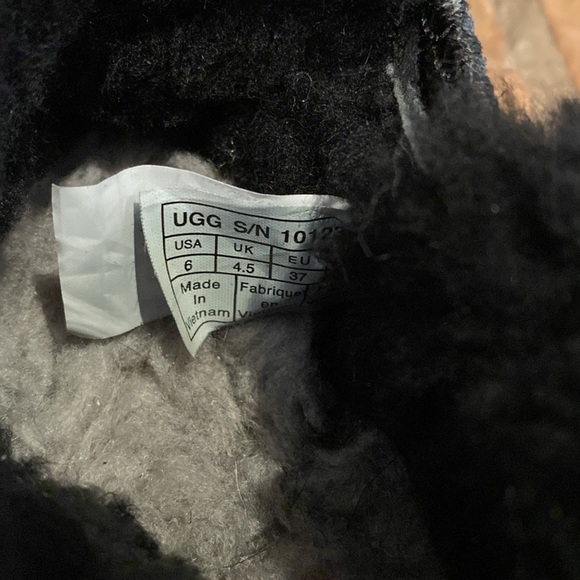 UGG McKay Boot - Size 6 - Picture 9 of 13